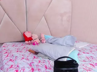 AbrilPeach's Live Sex Cam Show