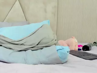 AbrilPeach's Live Sex Cam Show