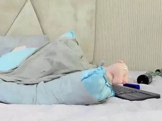 AbrilPeach's Live Sex Cam Show