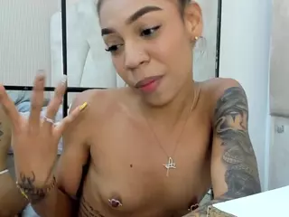 AbrilPeach's Live Sex Cam Show