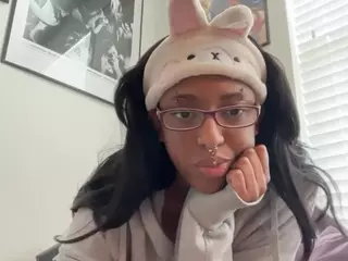 aliiienbug333's Live Sex Cam Show