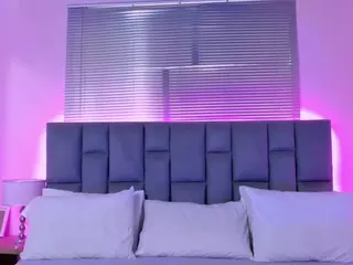 bambiluv1's Live Sex Cam Show