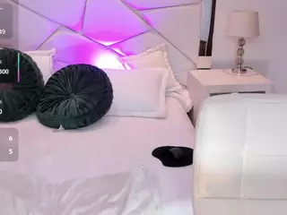 dafne-hills's Live Sex Cam Show