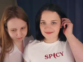 Edith and Juliana's Live Sex Cam Show
