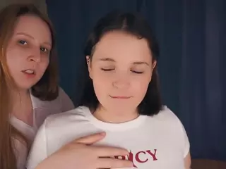 Edith and Juliana's Live Sex Cam Show