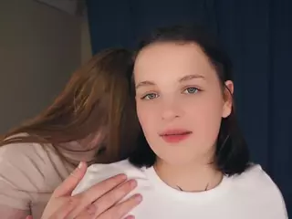 Edith and Juliana's Live Sex Cam Show