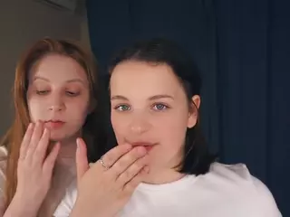 Edith and Juliana's Live Sex Cam Show