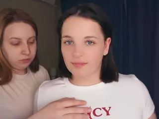 Edith and Juliana's Live Sex Cam Show