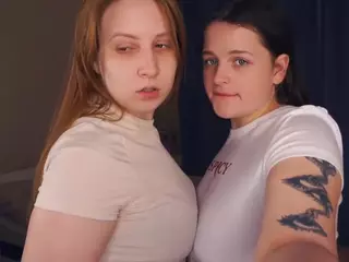 Edith and Juliana's Live Sex Cam Show