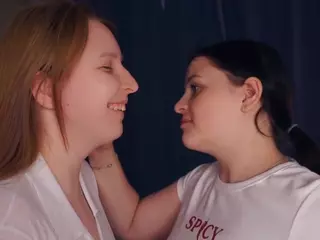 Edith and Juliana's Live Sex Cam Show