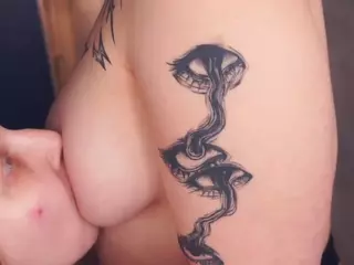 Edith and Juliana's Live Sex Cam Show