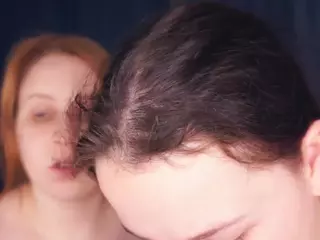 Edith and Juliana's Live Sex Cam Show