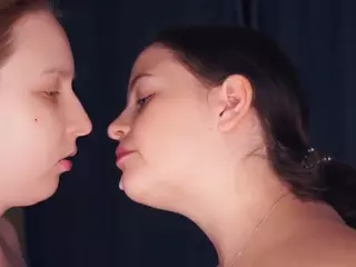 Edith and Juliana's Live Sex Cam Show