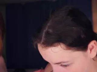 Edith and Juliana's Live Sex Cam Show
