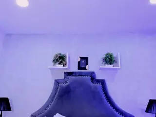 Emiliaa-Rosse's Live Sex Cam Show