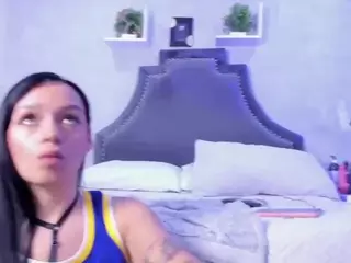 Emiliaa-Rosse's Live Sex Cam Show