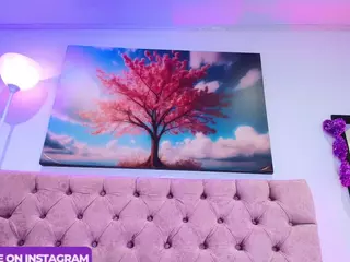 Emma-monserratt's Live Sex Cam Show