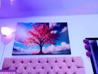 Emma-monserratt's Live Sex Cam Show