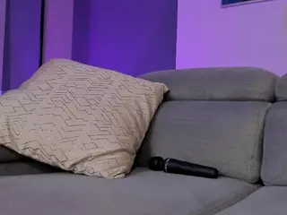 Isabella Moreau's Live Sex Cam Show