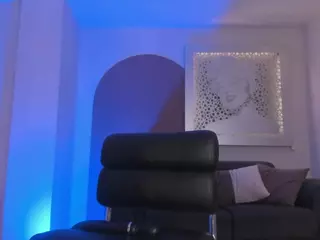 Isabella Moreau's Live Sex Cam Show