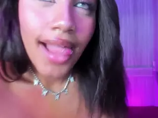NaomiiGray's Live Sex Cam Show