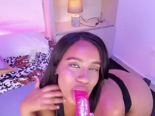 NaomiiGray's Live Sex Cam Show