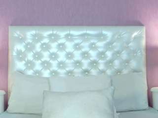 Live cam show with ScaarletFox