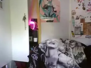 Stonervixen1014's Live Sex Cam Show