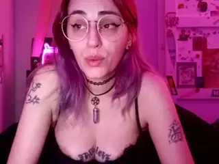 Stonervixen1014's Live Sex Cam Show