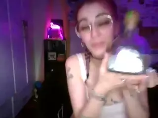 Stonervixen1014's Live Sex Cam Show