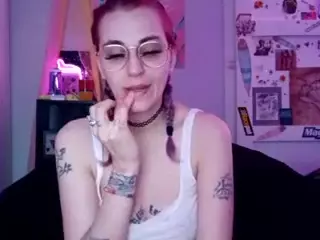 Stonervixen1014's Live Sex Cam Show