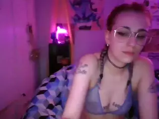 Stonervixen1014's Live Sex Cam Show