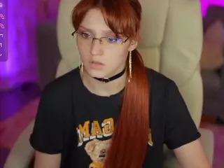 VikkyLoveRed's Live Sex Cam Show