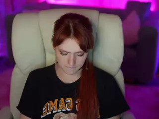 VikkyLoveRed's Live Sex Cam Show