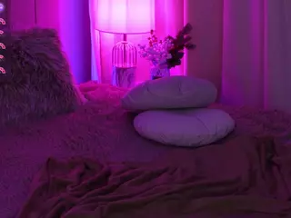VikkyLoveRed's Live Sex Cam Show