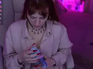 VikkyLoveRed's Live Sex Cam Show