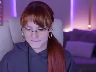 VikkyLoveRed's Live Sex Cam Show