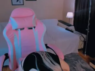 CuddlyKittenn's Live Sex Cam Show
