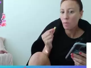 MasterDsSlaveAnnenayxo's Live Sex Cam Show