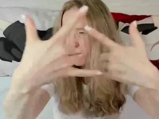 PrincessEmilia's Live Sex Cam Show