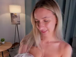 serenevelmire's Live Sex Cam Show