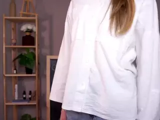 AlbertaGossett's Live Sex Cam Show