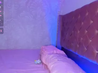 CharlotteMonroee's Live Sex Cam Show