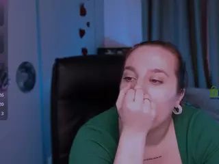 merli-lux's Live Sex Cam Show