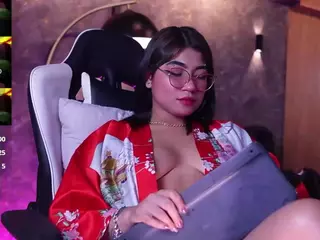 Romina666's Live Sex Cam Show
