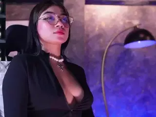 Romina666's Live Sex Cam Show