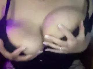 ThickFreakyLatina's Live Sex Cam Show