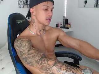 LeonardPrice1's Live Sex Cam Show