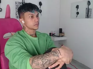 LeonardPrice1's Live Sex Cam Show