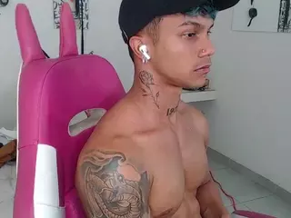 LeonardPrice1's Live Sex Cam Show